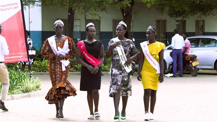 Guests at a Kakebe event